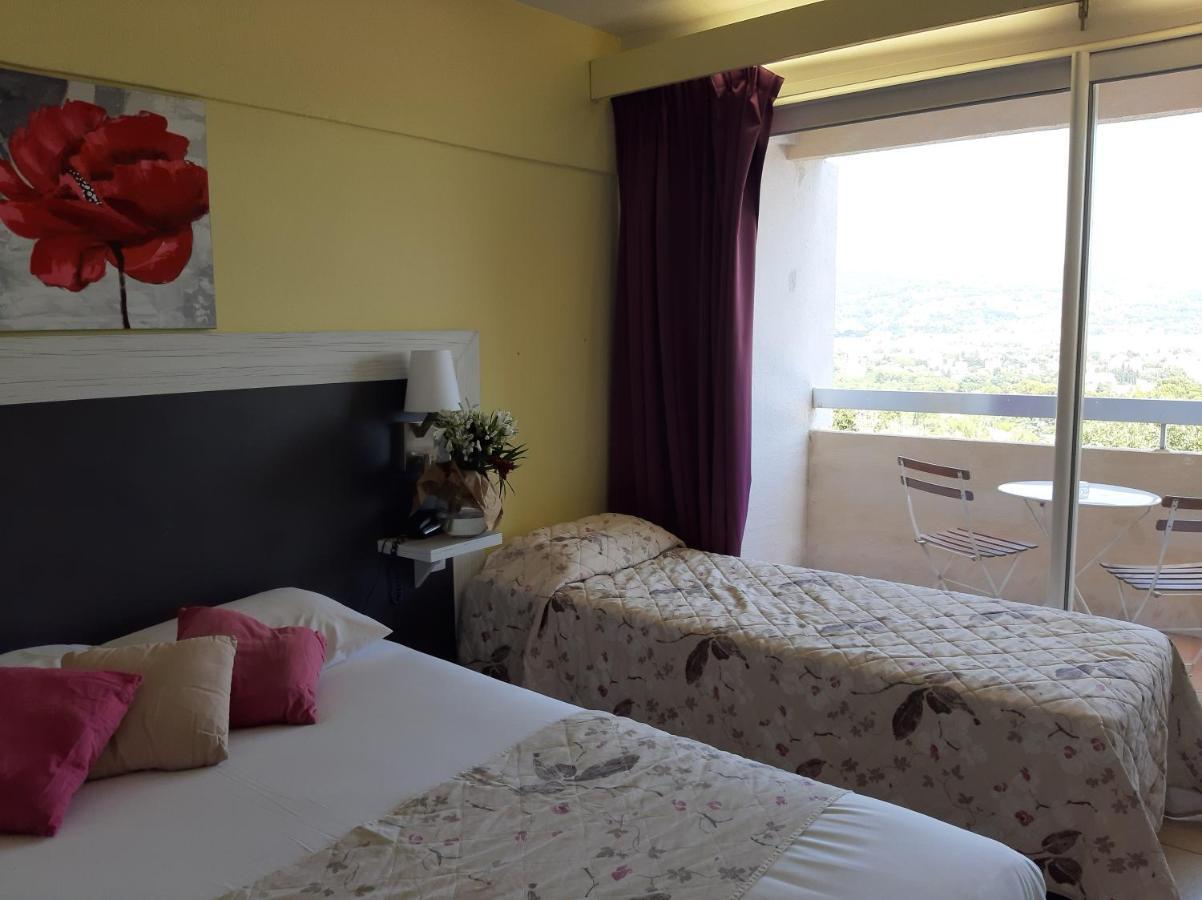 Logis Hotel Le Col De L'Ange Драгиньян Экстерьер фото