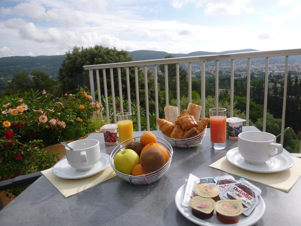 Logis Hotel Le Col De L'Ange Драгиньян Экстерьер фото